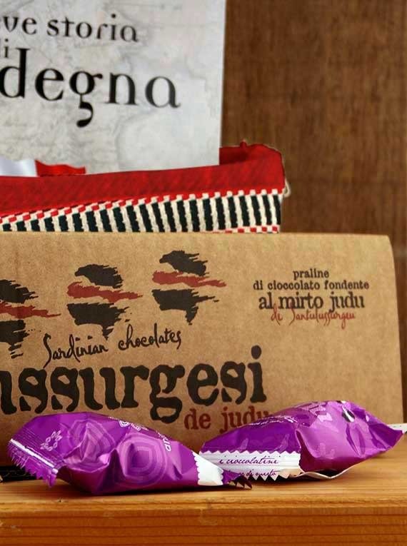Confezione regalo "Breve storia di Sardegna"